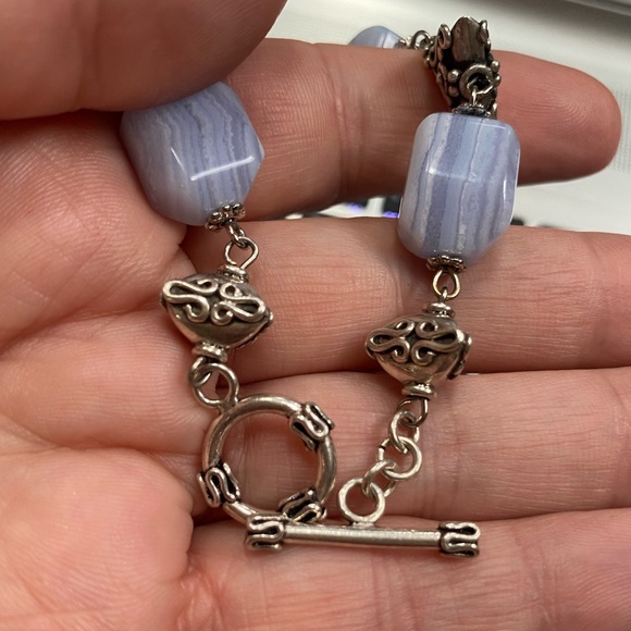 Artisan Made Pale Blue Lace Agate Silver Bali Beads Bracelet Toggle Clasp 8.25” - Picture 7 of 11